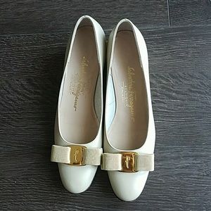 SOLD! Authentic Salvatorre Ferragamo Vara 7aaa